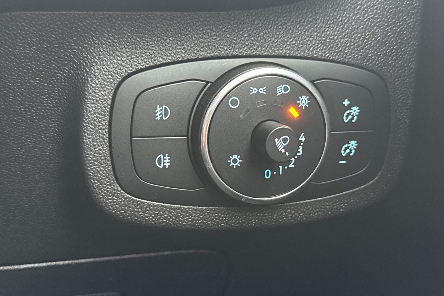 Used Ford Fiesta 2018 for sale - 77546363: Photo 37