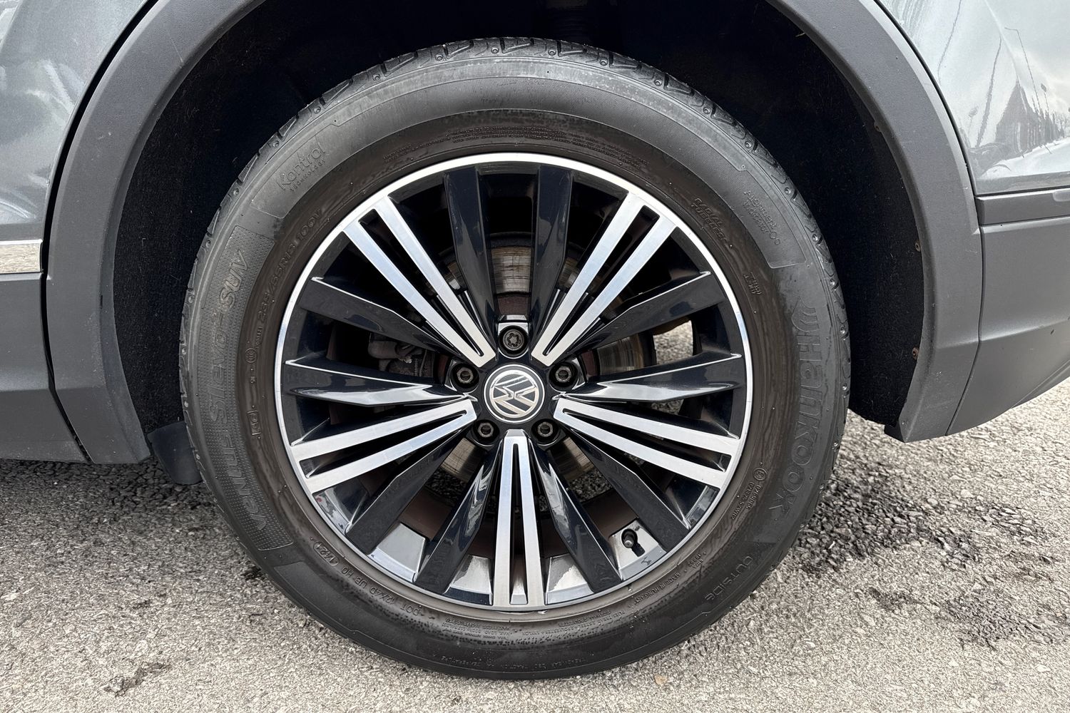 Used Volkswagen Tiguan 2018 for sale - 77374373: Photo 12