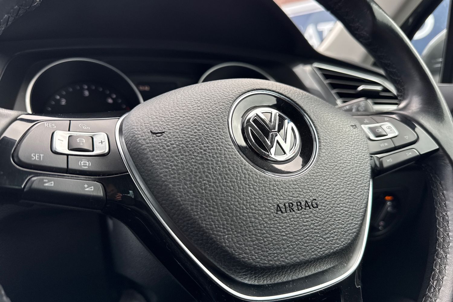 Used Volkswagen Tiguan 2018 for sale - 77374373: Photo 43