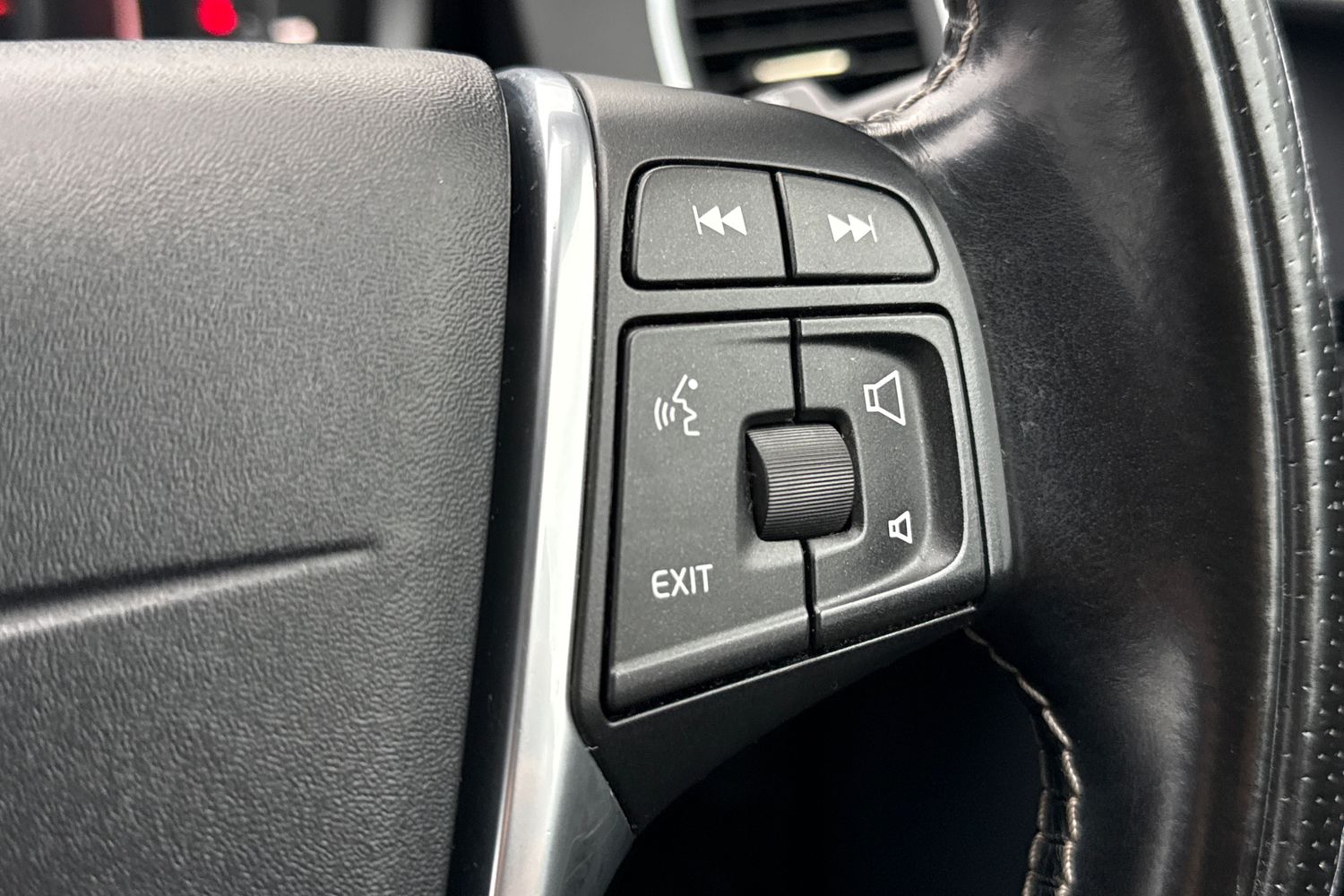 Used Volvo XC60 2016 for sale - 77079995: Photo 40