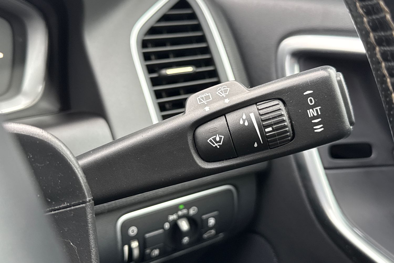 Used Volvo XC60 2016 for sale - 77079995: Photo 42