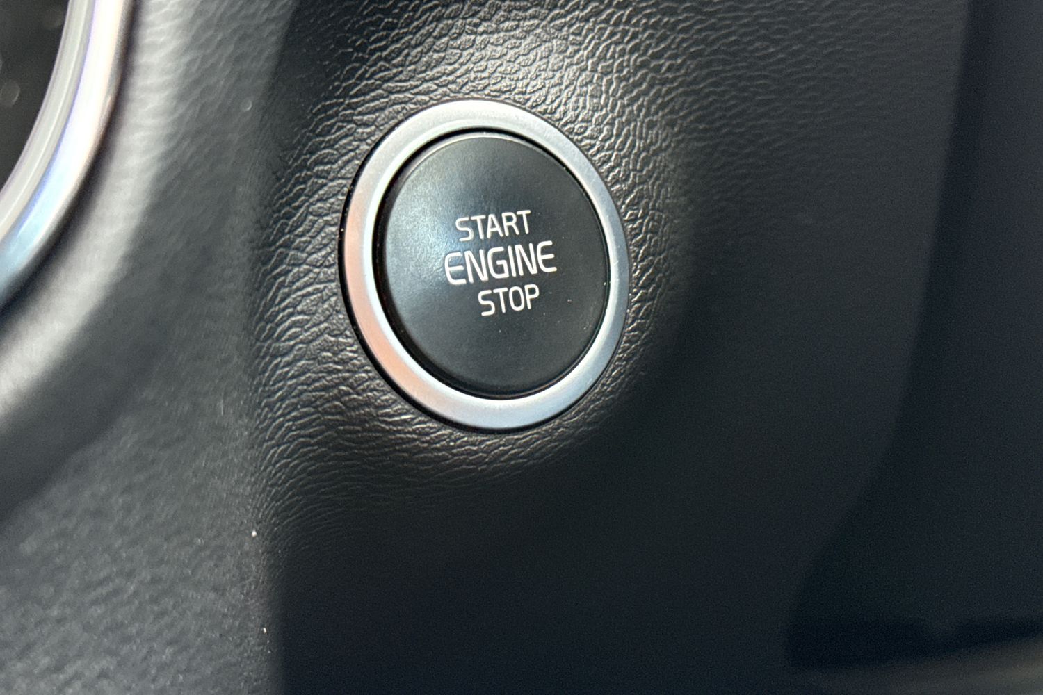 Used Volvo XC40 2022 for sale - 76334407: Photo 44
