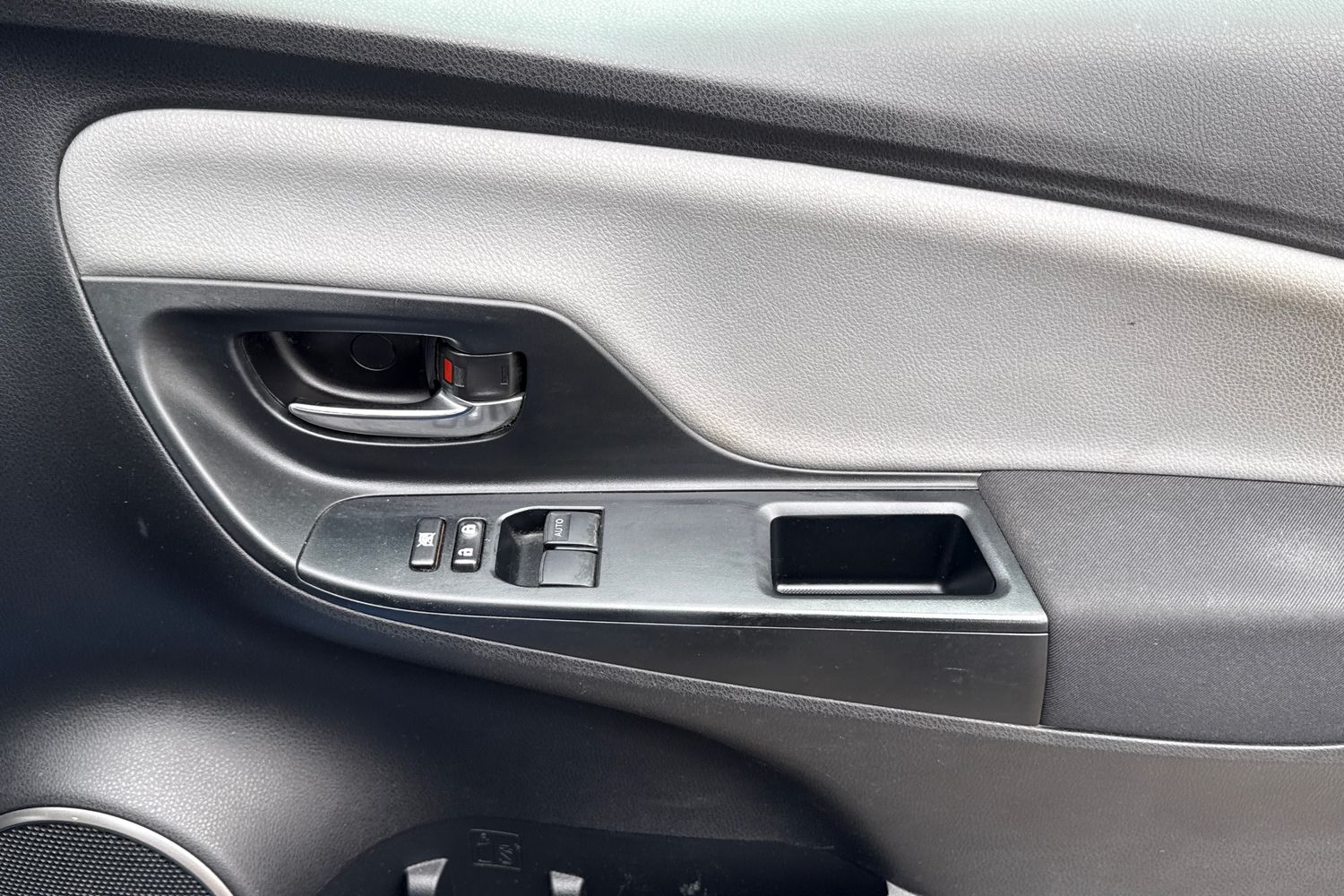 Used Toyota Yaris 2016 for sale - 77996546: Photo 21