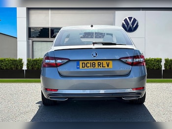 Used Skoda Superb 2018 for sale - 75700969: Photo