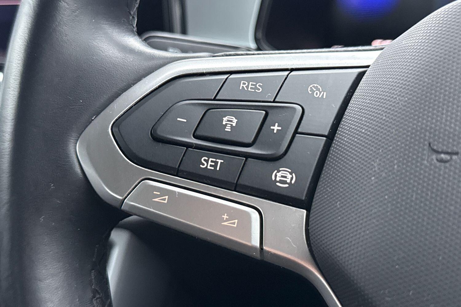 Used Volkswagen T-Roc 2022 for sale - 76782973: Photo 38