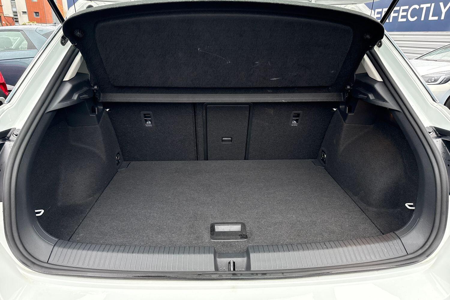 Used Volkswagen T-Roc 2022 for sale - 76782973: Photo 9