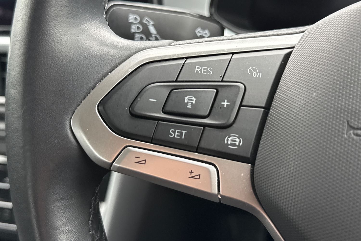 Used Volkswagen T-Roc 2023 for sale - 78189993: Photo 39