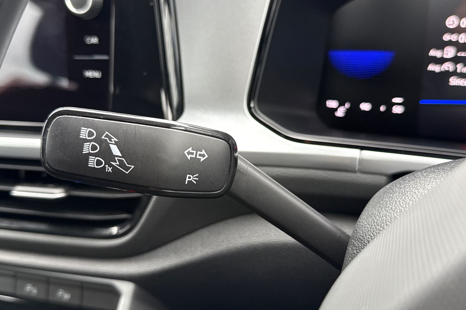 Used Volkswagen T-Roc 2023 for sale - 78189993: Photo 42