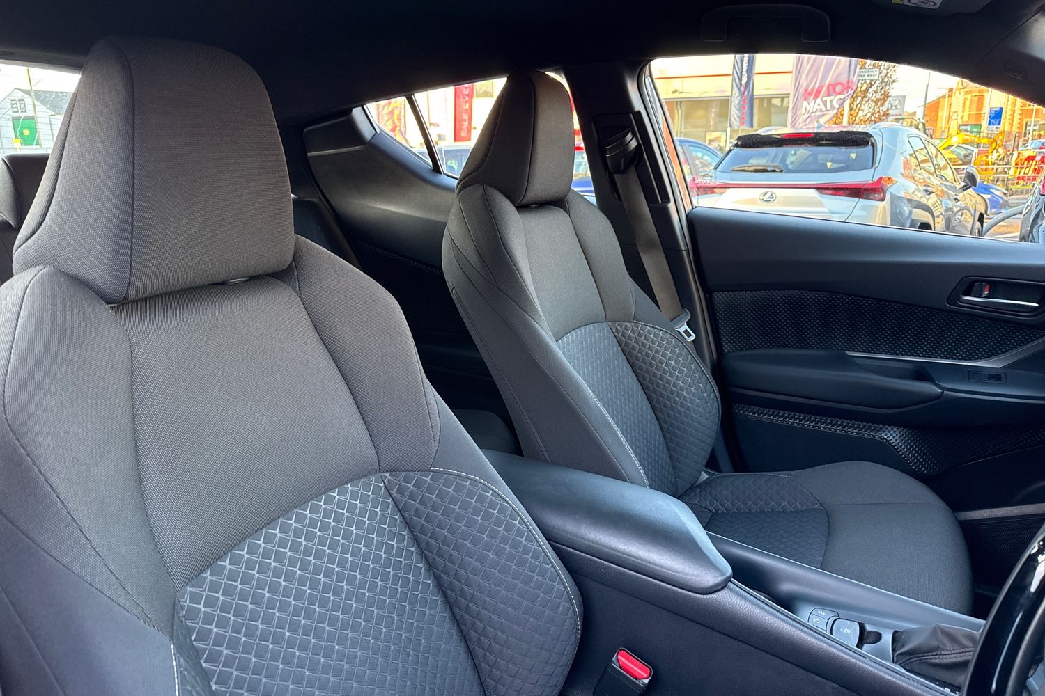 Used Toyota C-HR 2022 for sale - 77135365: Photo 24