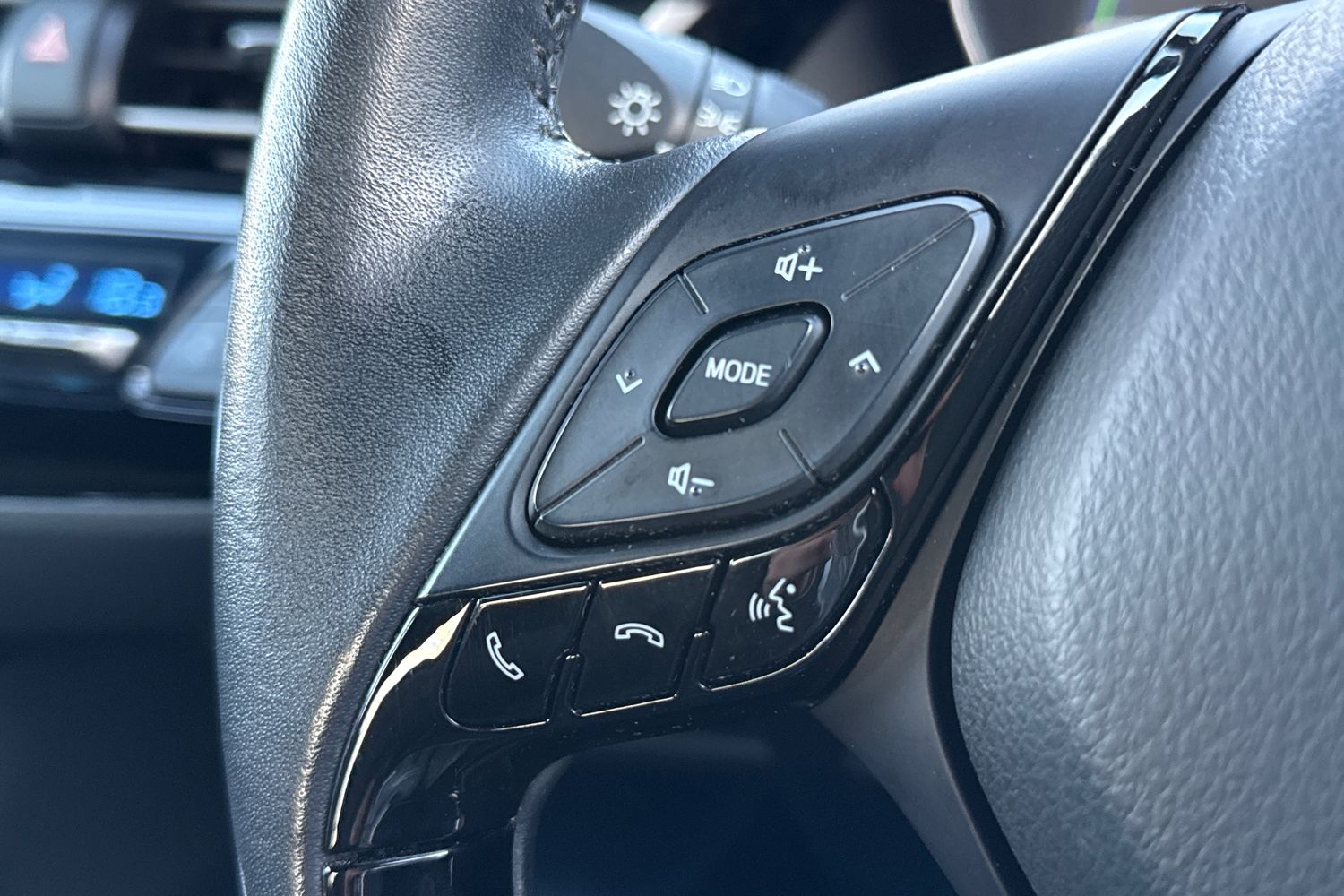 Used Toyota C-HR 2022 for sale - 77135365: Photo 41