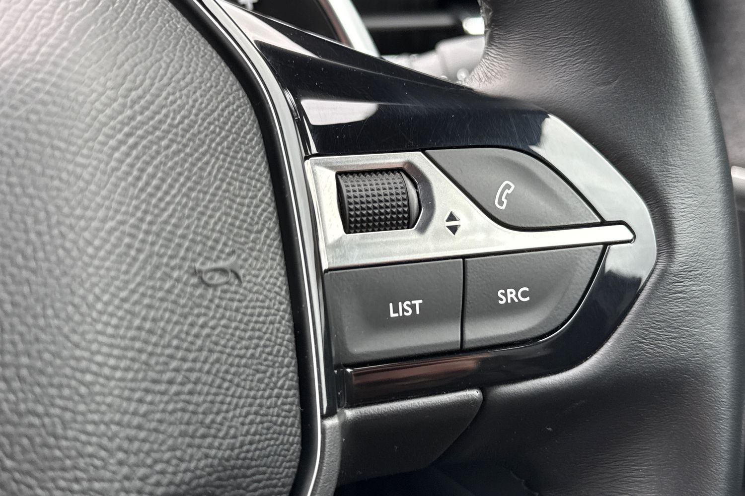 Used Peugeot 5008 2023 for sale - 77494110: Photo 44