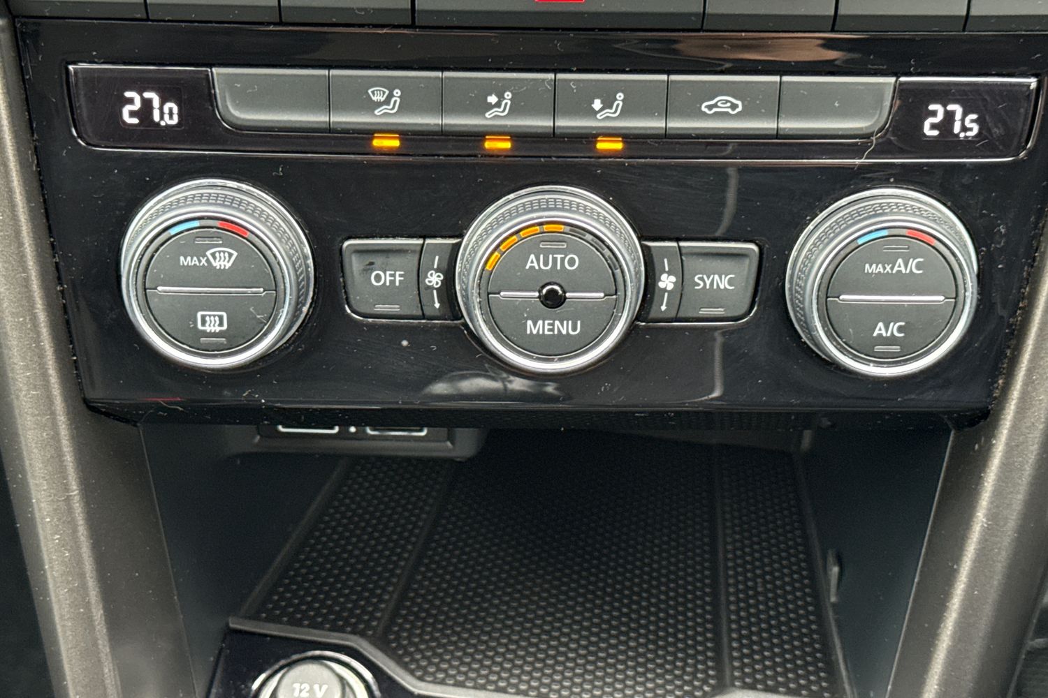 Used Volkswagen T-Roc 2018 for sale - 77849401: Photo 22