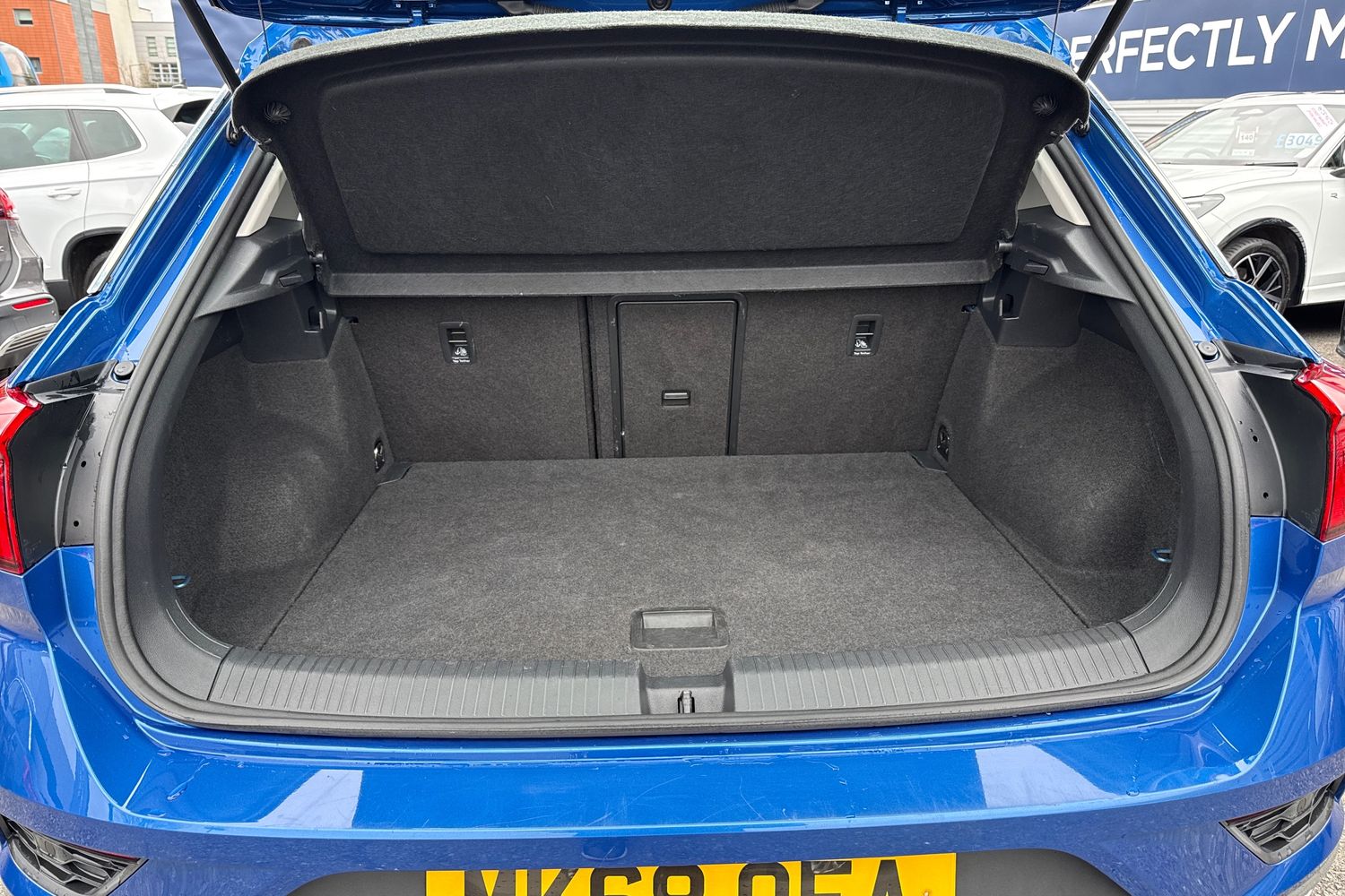 Used Volkswagen T-Roc 2018 for sale - 77849401: Photo 7