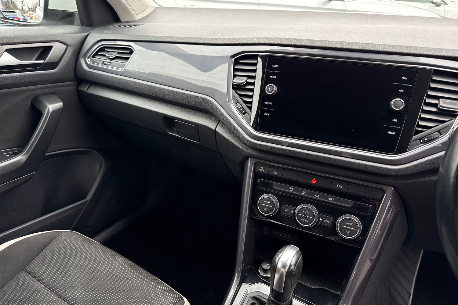 Used Volkswagen T-Roc 2021 for sale - 77779678: Photo 20