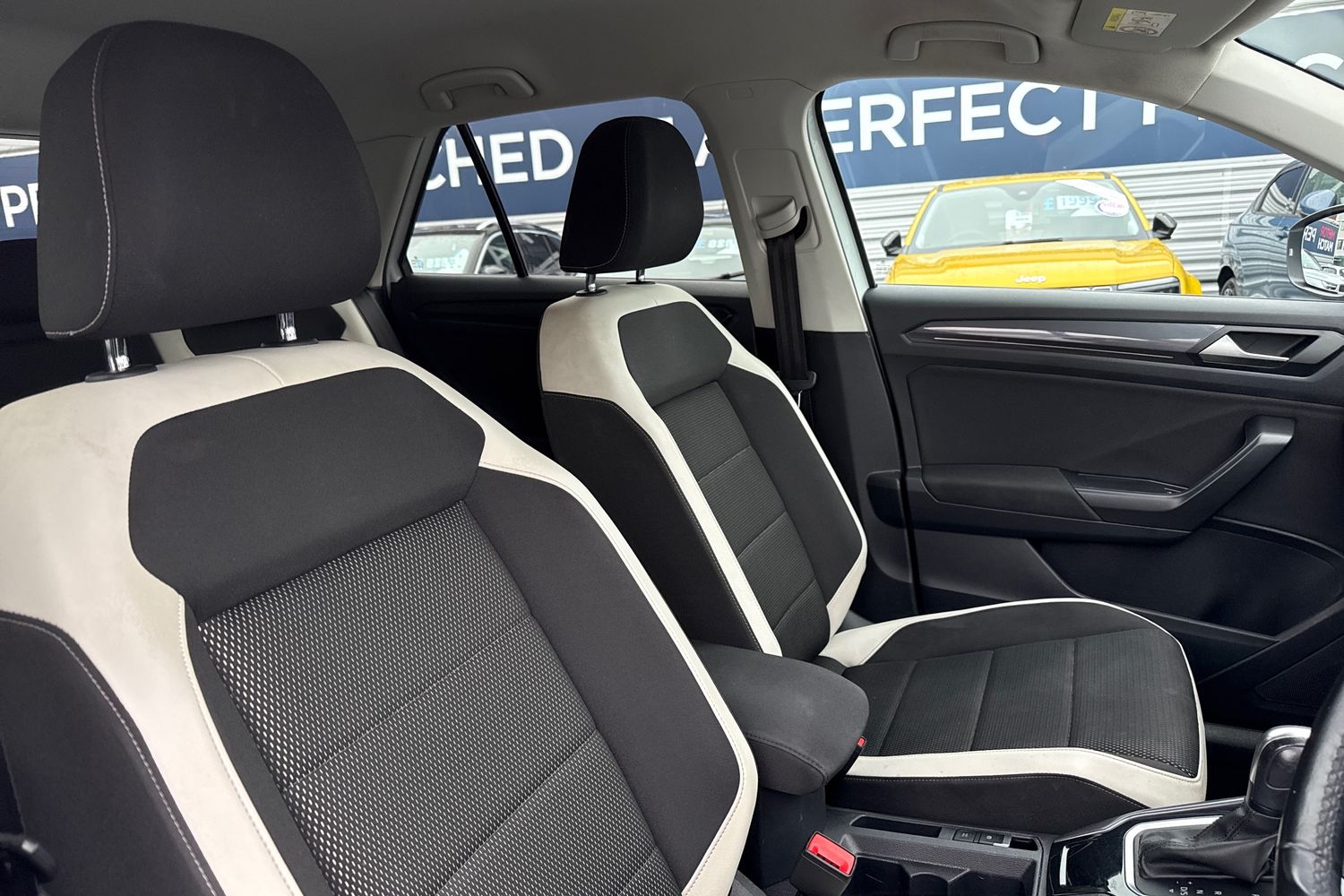 Used Volkswagen T-Roc 2021 for sale - 77779678: Photo 24