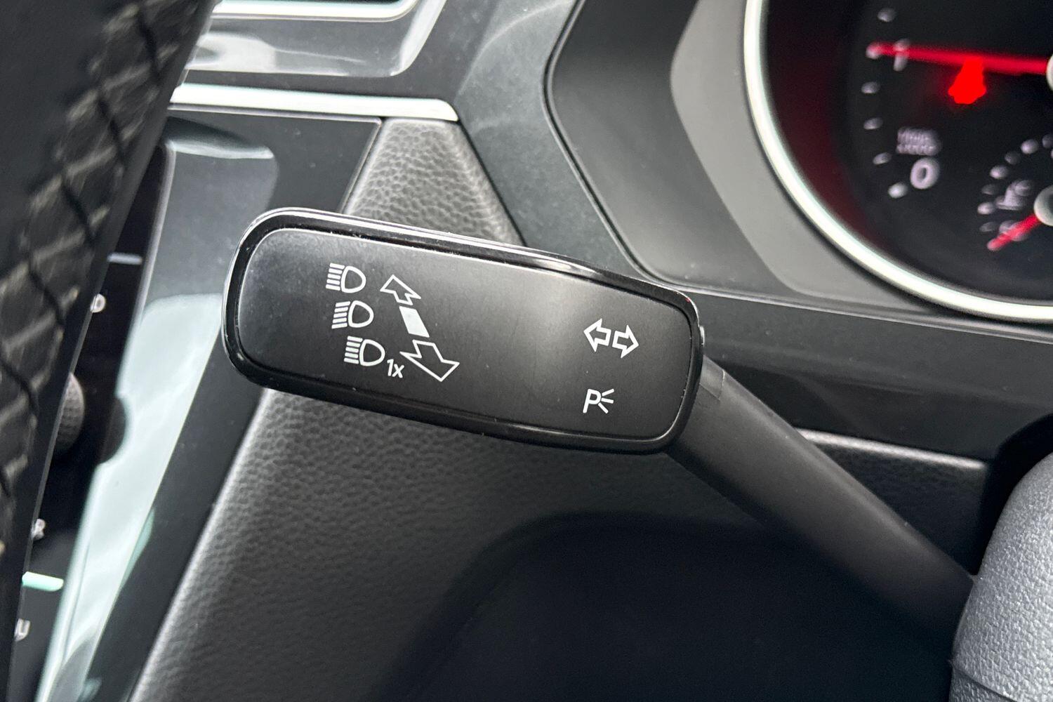 Used Volkswagen Tiguan 2018 for sale - 77631431: Photo 41