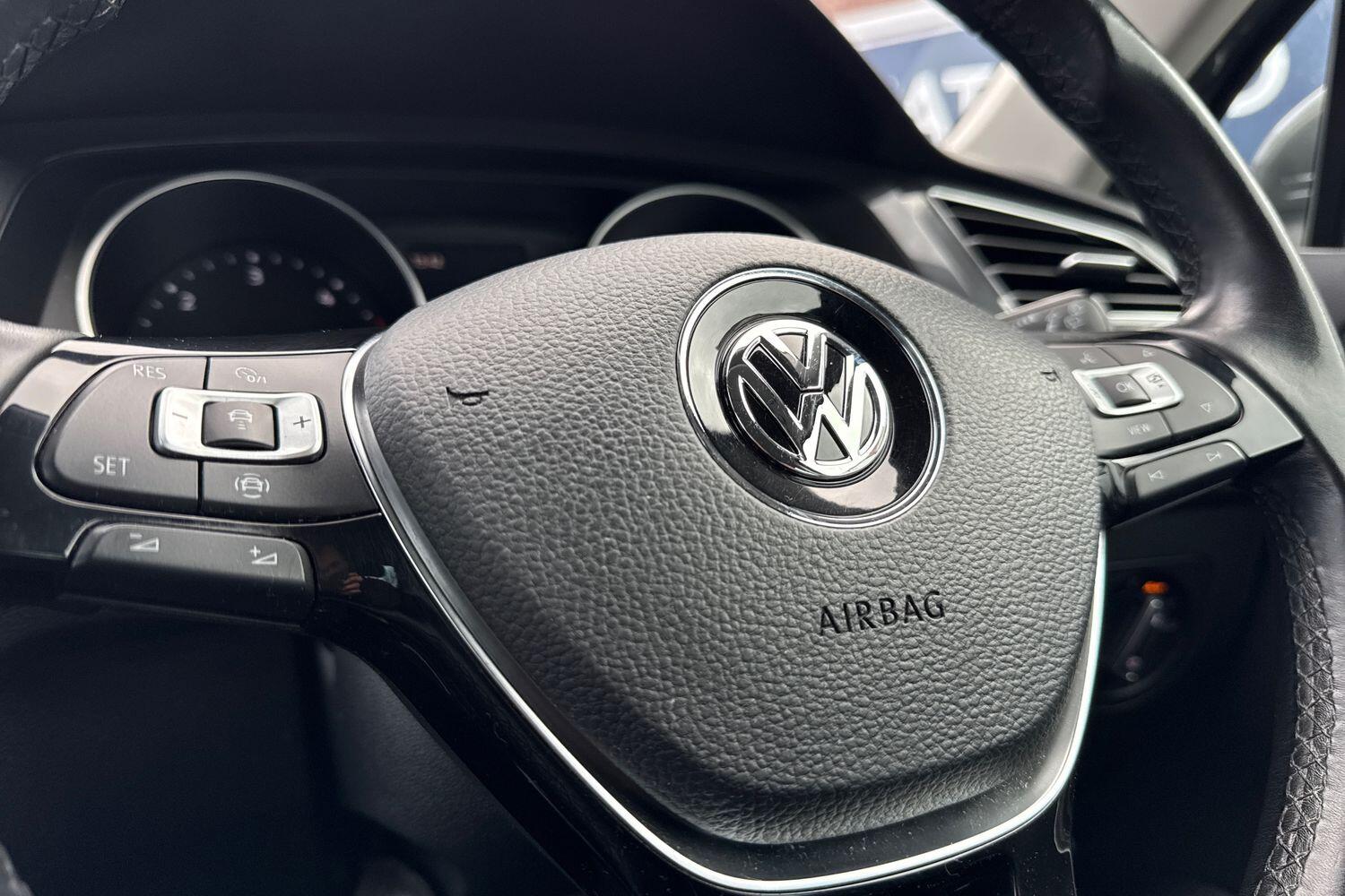 Used Volkswagen Tiguan 2018 for sale - 77631431: Photo 43