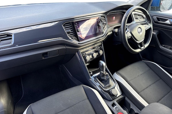 Used Volkswagen T-Roc 2018 for sale - 76047343: Photo 15