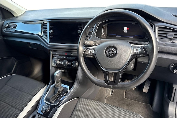 Used Volkswagen T-Roc 2018 for sale - 76047343: Photo 18