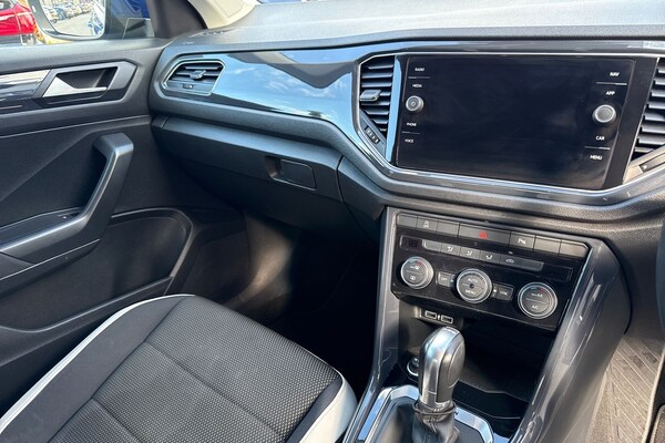 Used Volkswagen T-Roc 2018 for sale - 76047343: Photo 20