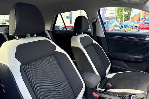 Used Volkswagen T-Roc 2018 for sale - 76047343: Photo 24