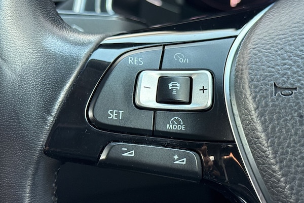 Used Volkswagen T-Roc 2018 for sale - 76047343: Photo 39