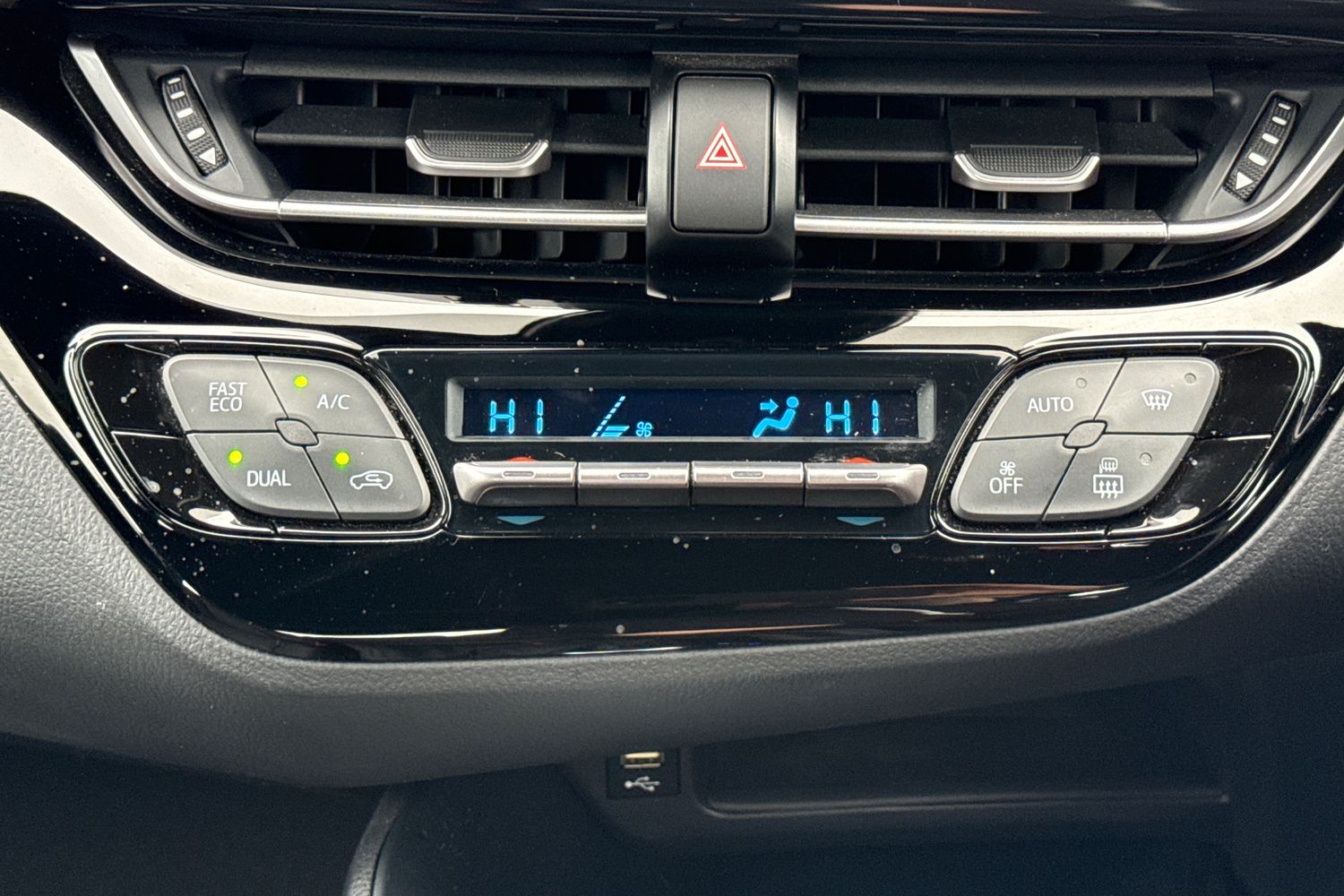 Used Toyota C-HR 2023 for sale - 78084096: Photo 22