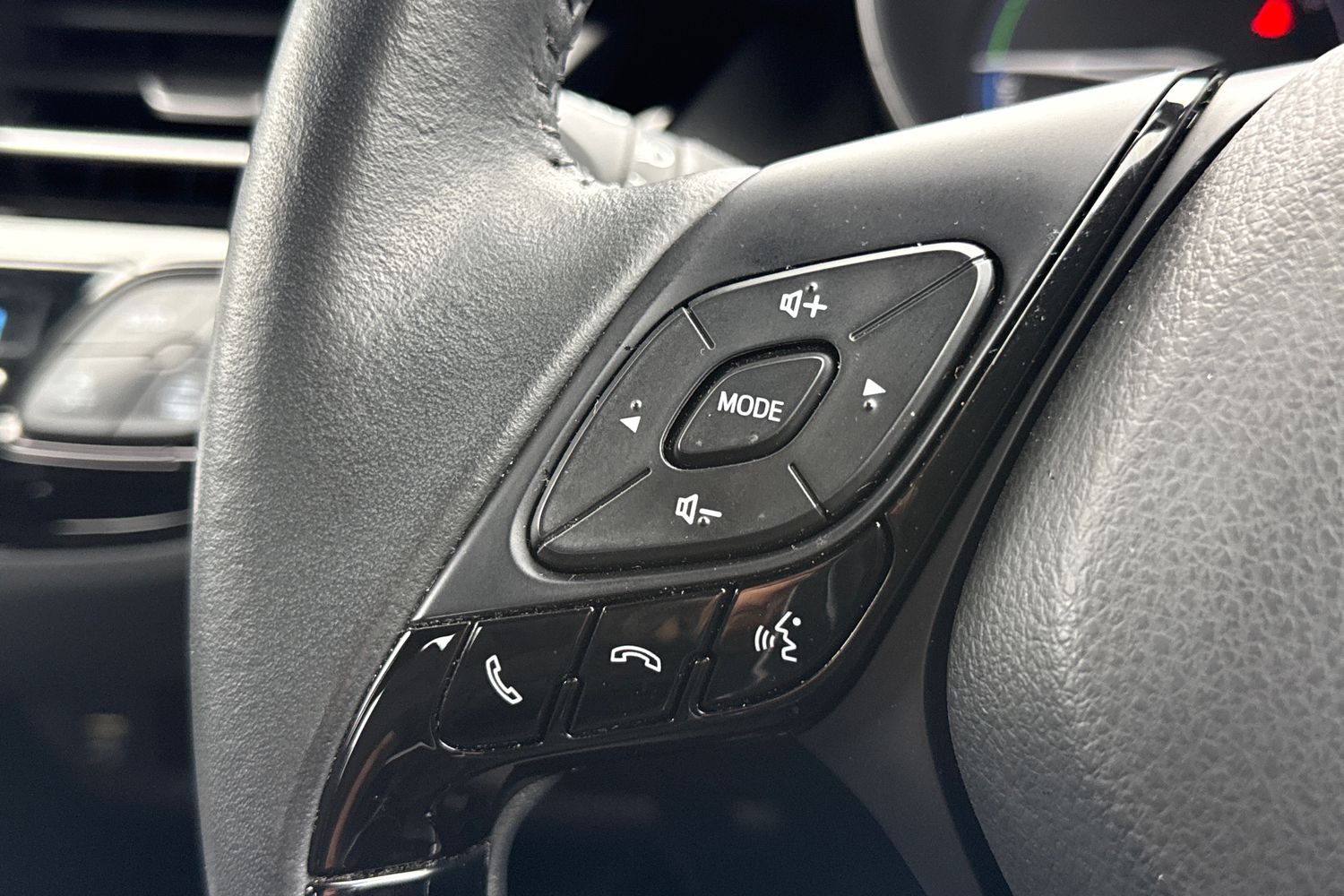 Used Toyota C-HR 2023 for sale - 78084096: Photo 41