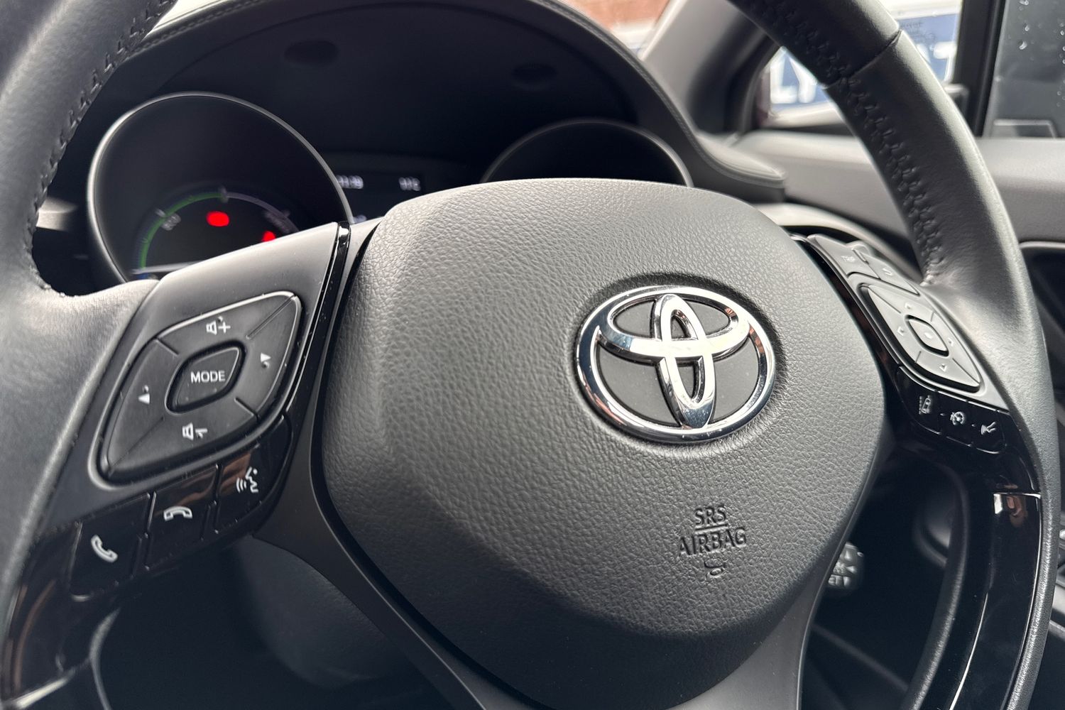 Used Toyota C-HR 2023 for sale - 78084096: Photo 42
