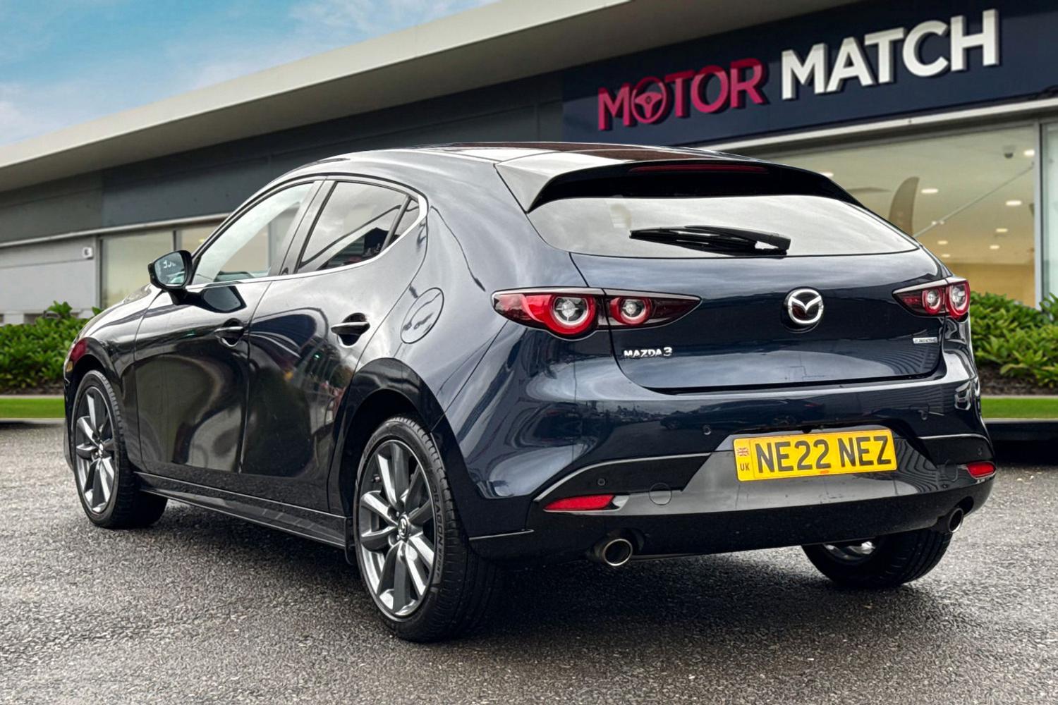 Used Mazda Mazda3 2022 for sale - 76890215: Photo 2