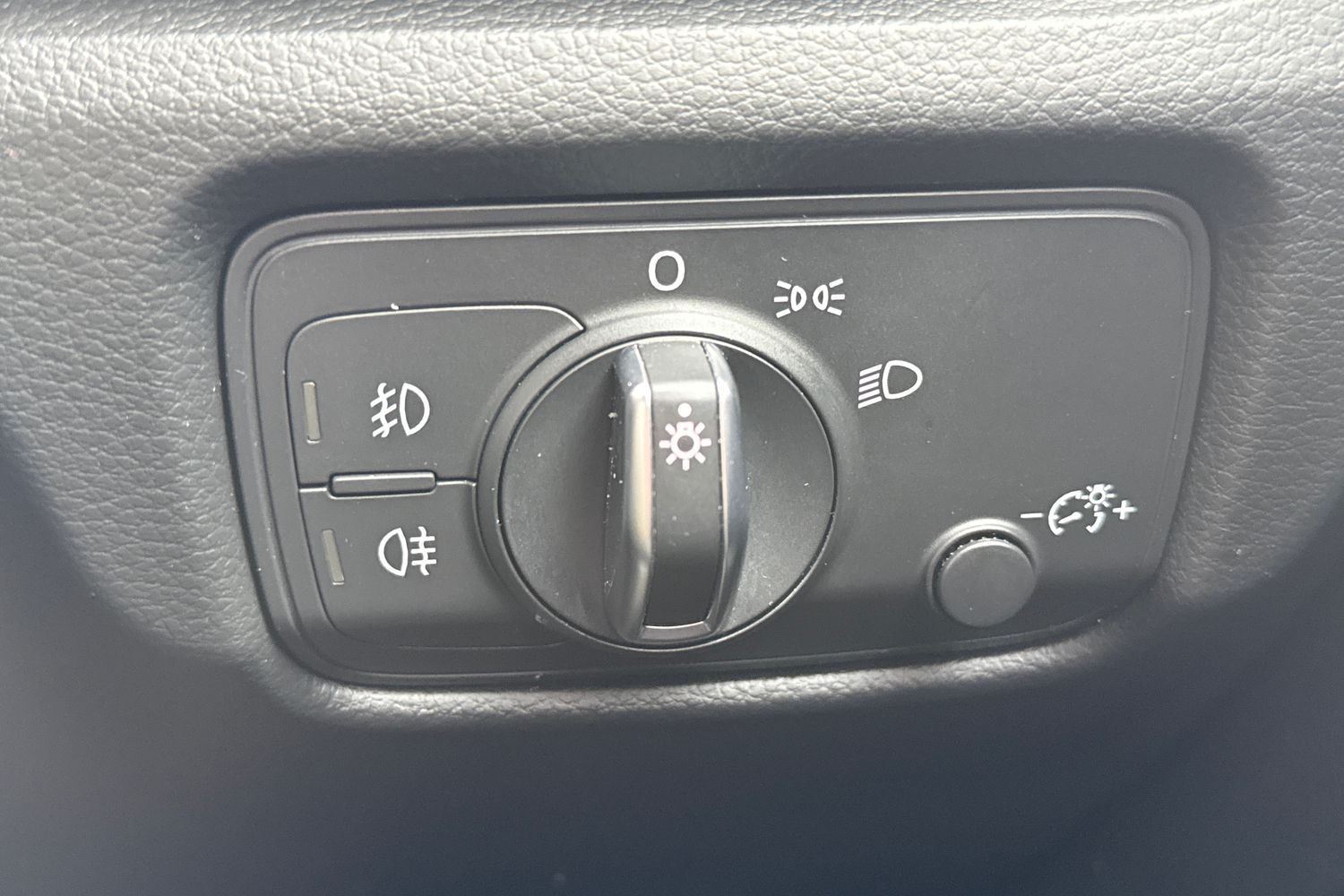 Used Audi A3 2016 for sale - 77879205: Photo 41