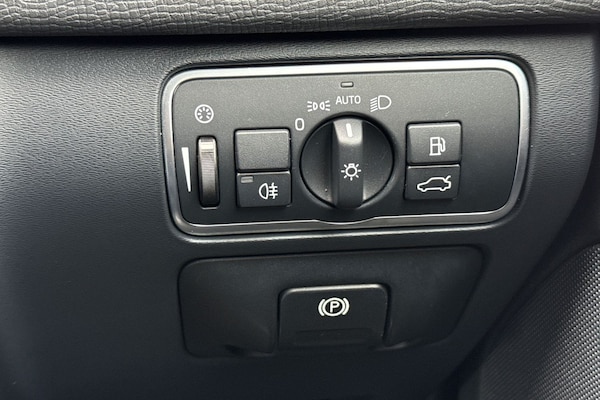 Used Volvo XC60 2016 for sale - 76257001: Photo 37