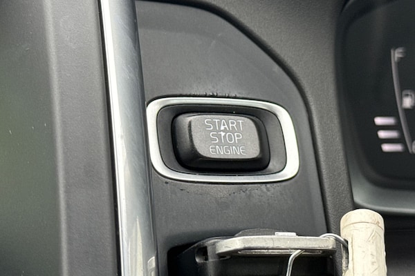 Used Volvo XC60 2016 for sale - 76257001: Photo 38