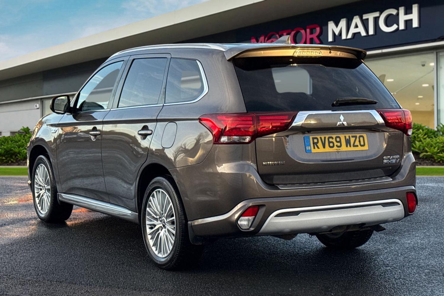 Used Mitsubishi Outlander 2019 for sale - 77340962: Photo 2