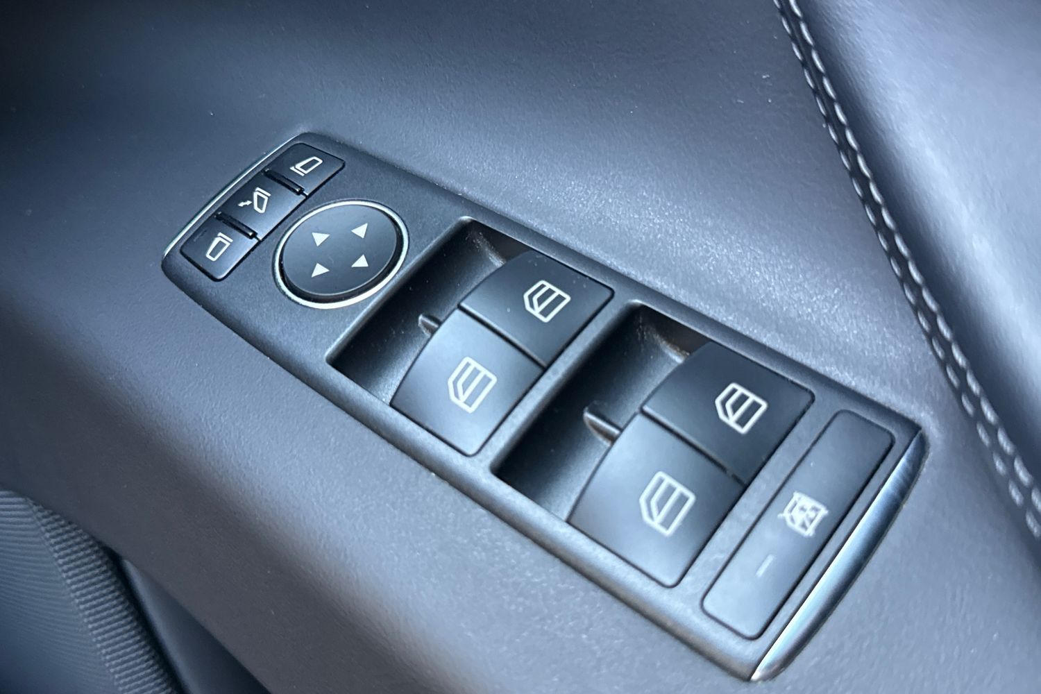 Used Tesla Model X 2018 for sale - 77963334: Photo 35