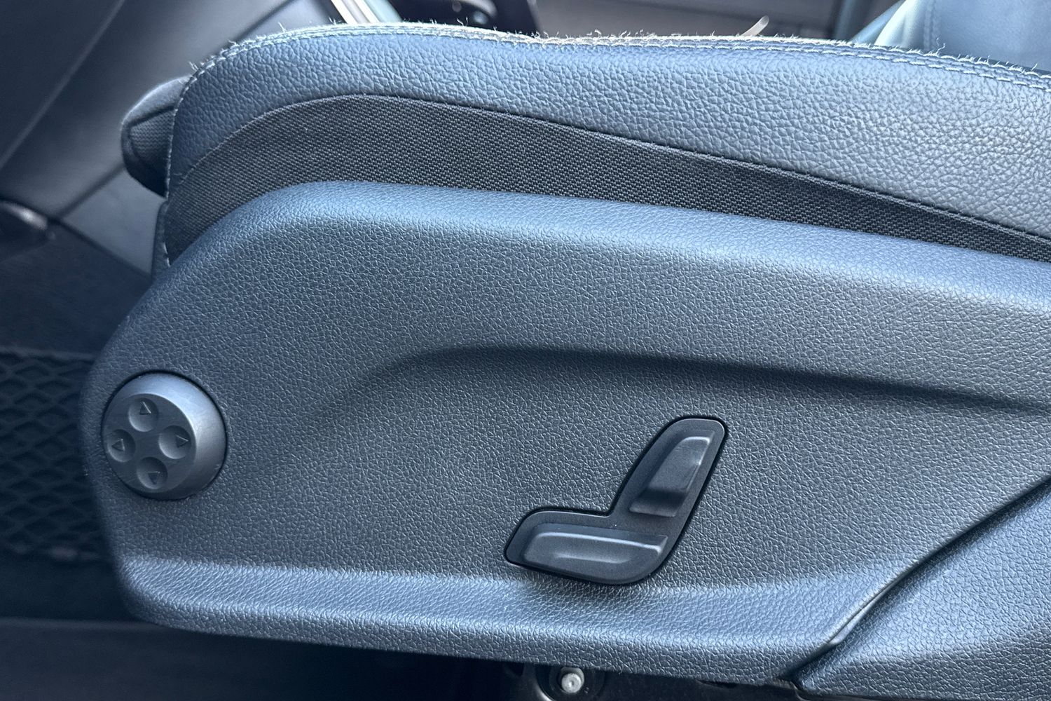 Used Mercedes-Benz GLC 2020 for sale - 77048452: Photo 33