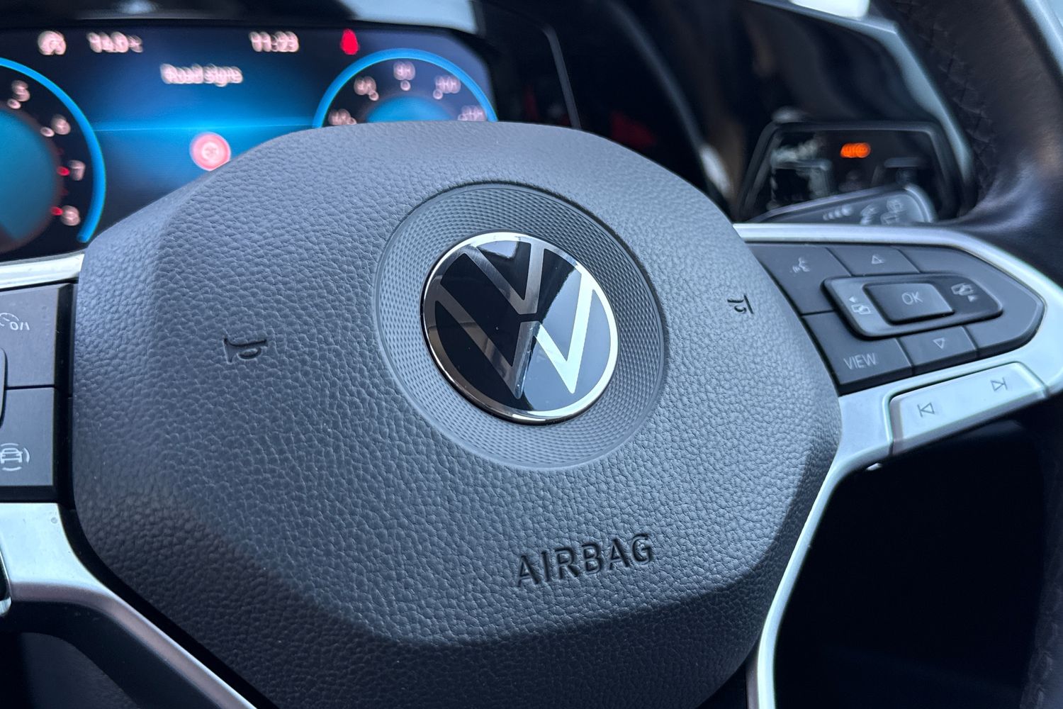 Used Volkswagen Golf 2023 for sale - 77862903: Photo 41