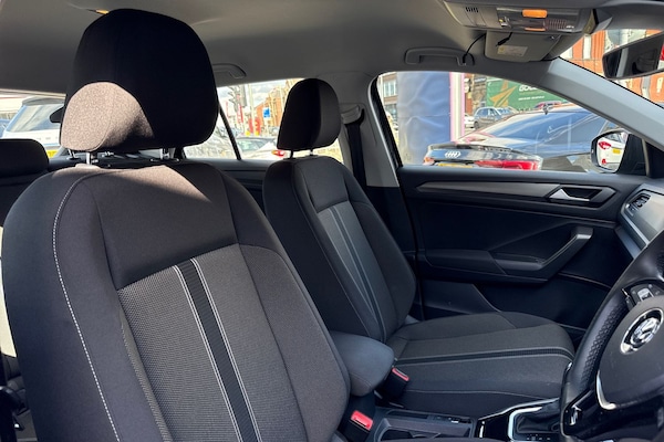 Used Volkswagen T-Roc 2020 for sale - 76082006: Photo 24