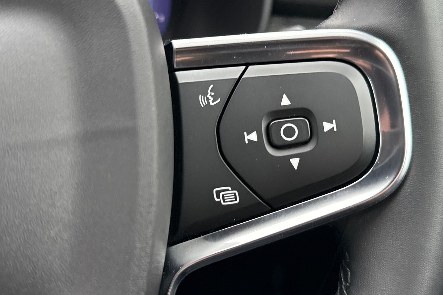 Used Volvo XC40 2022 for sale - 76274556: Photo 38