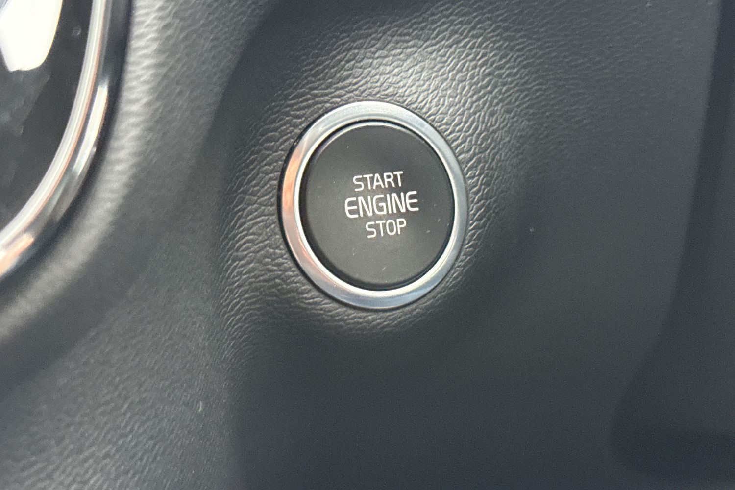 Used Volvo XC40 2022 for sale - 76274556: Photo 40