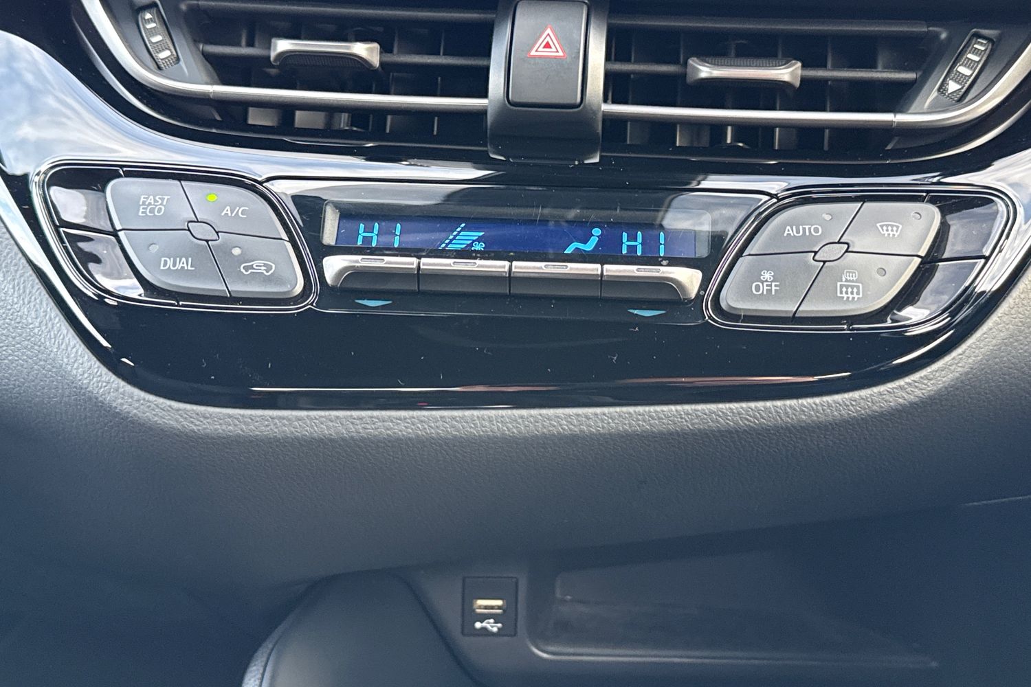 Used Toyota C-HR 2021 for sale - 76836347: Photo 22