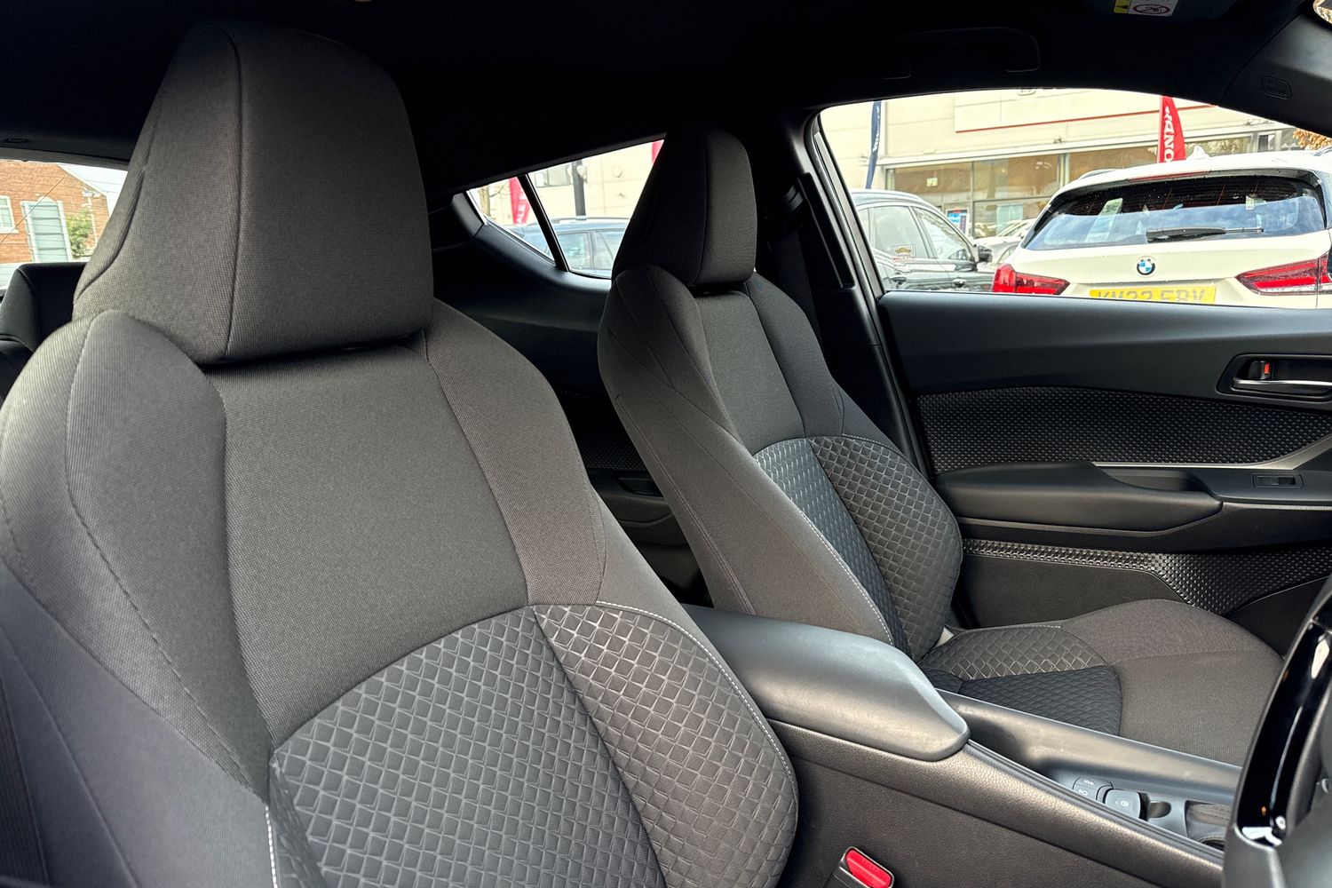 Used Toyota C-HR 2021 for sale - 76836347: Photo 24