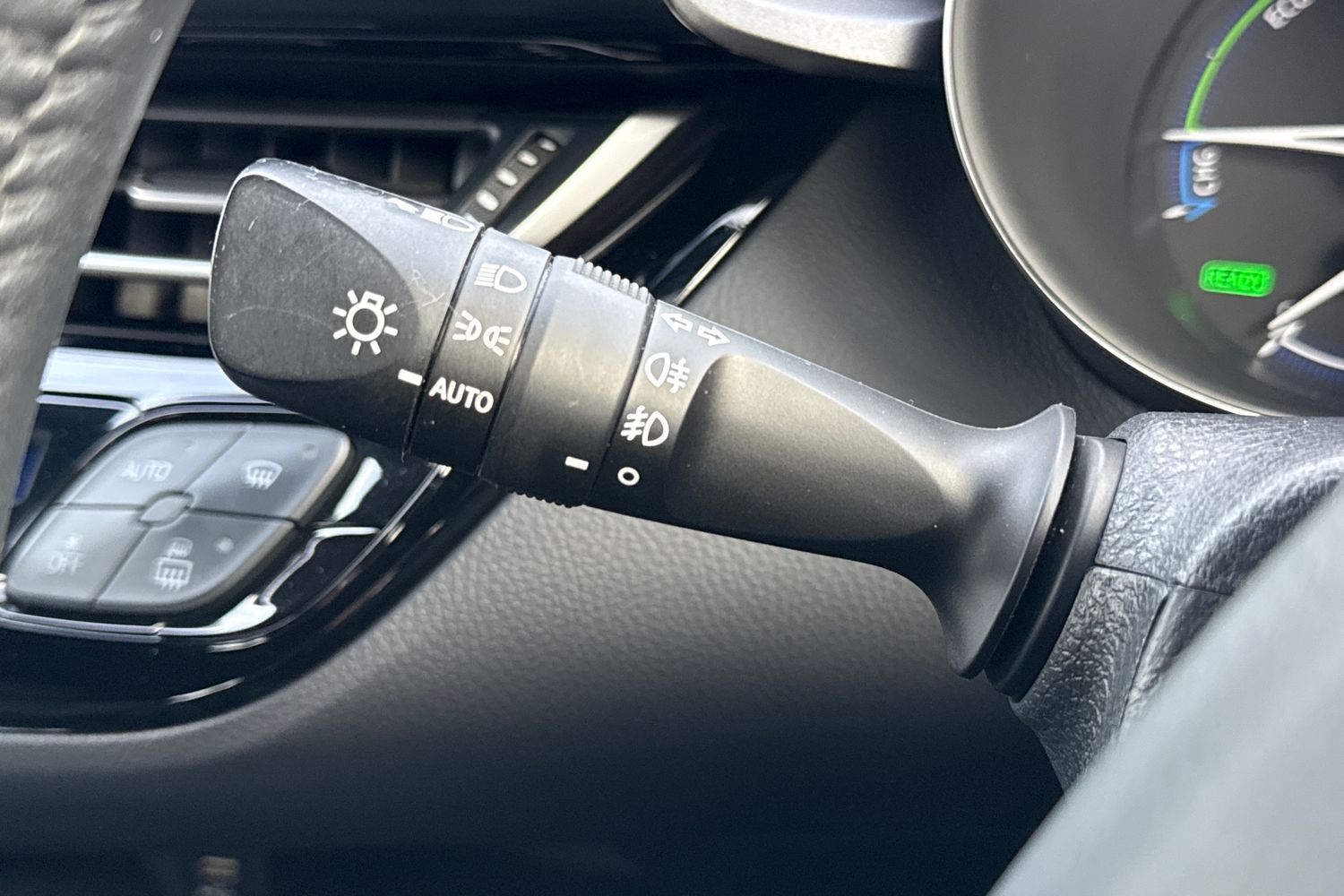 Used Toyota C-HR 2021 for sale - 76836347: Photo 45