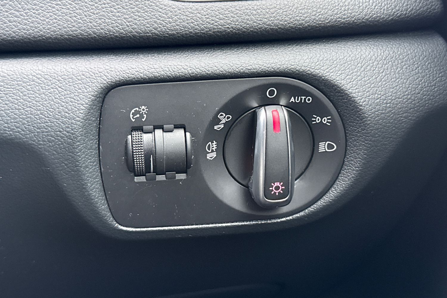 Used Audi Q3 2018 for sale - 77158802: Photo 42