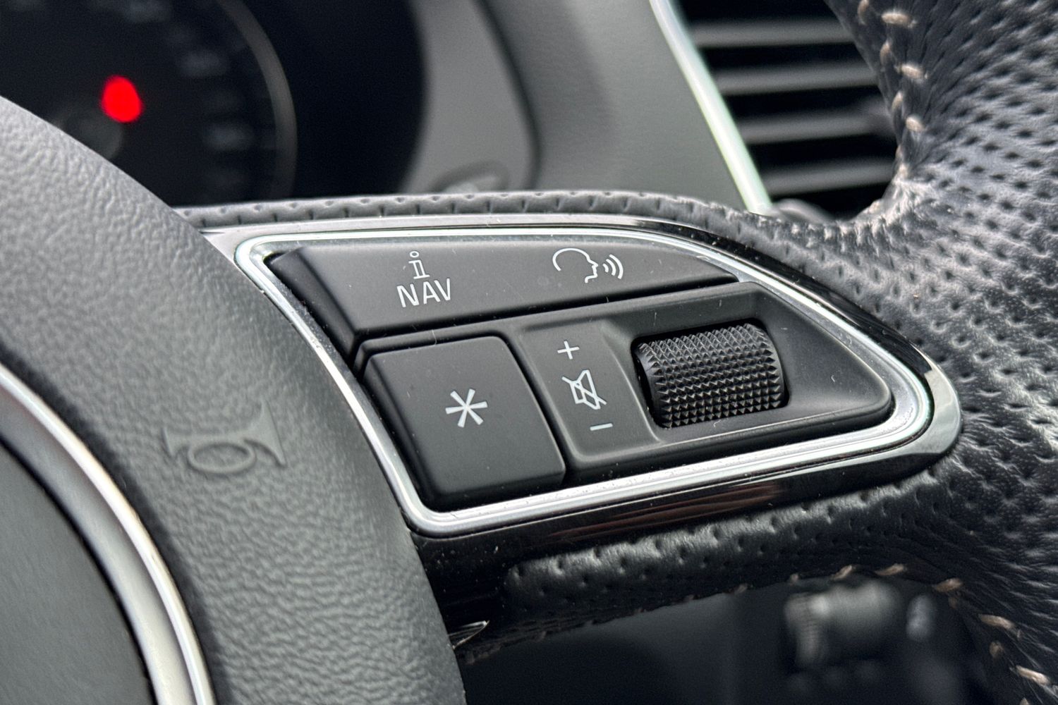 Used Audi Q3 2018 for sale - 77158802: Photo 44