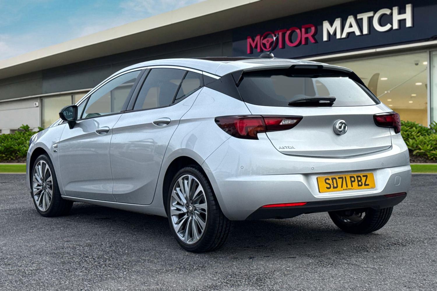 Used Vauxhall Astra 2021 for sale - 77589409: Photo 2