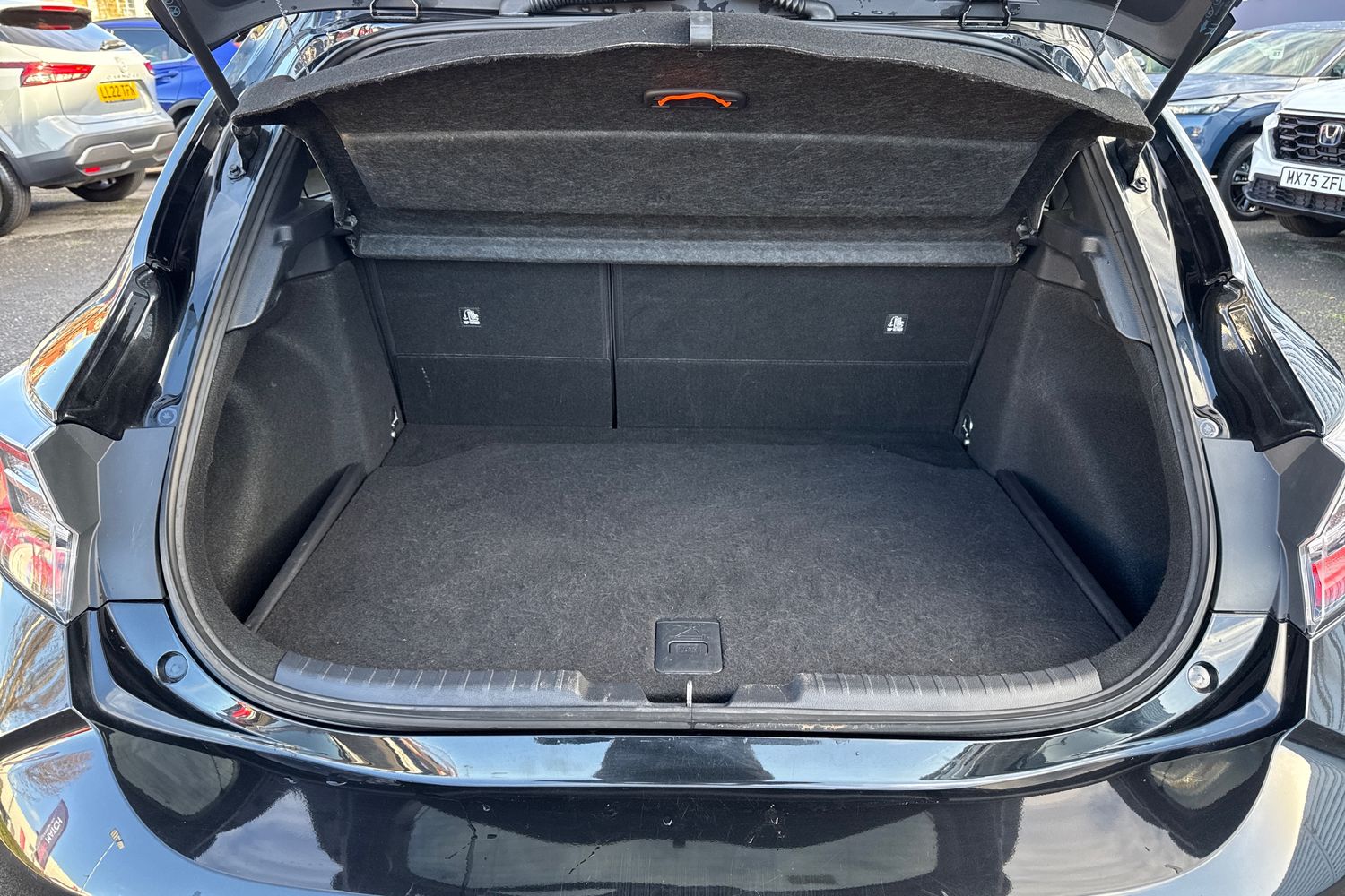 Used Toyota Corolla 2019 for sale - 76576261: Photo 9