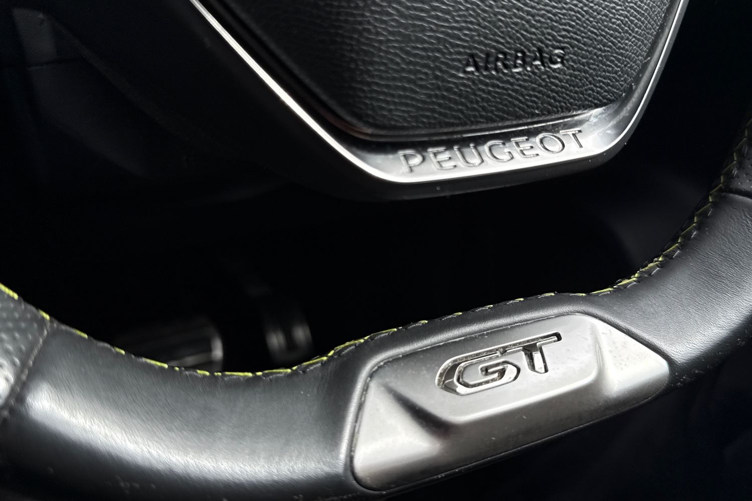 Used Peugeot E-2008 2023 for sale - 78084228: Photo 43