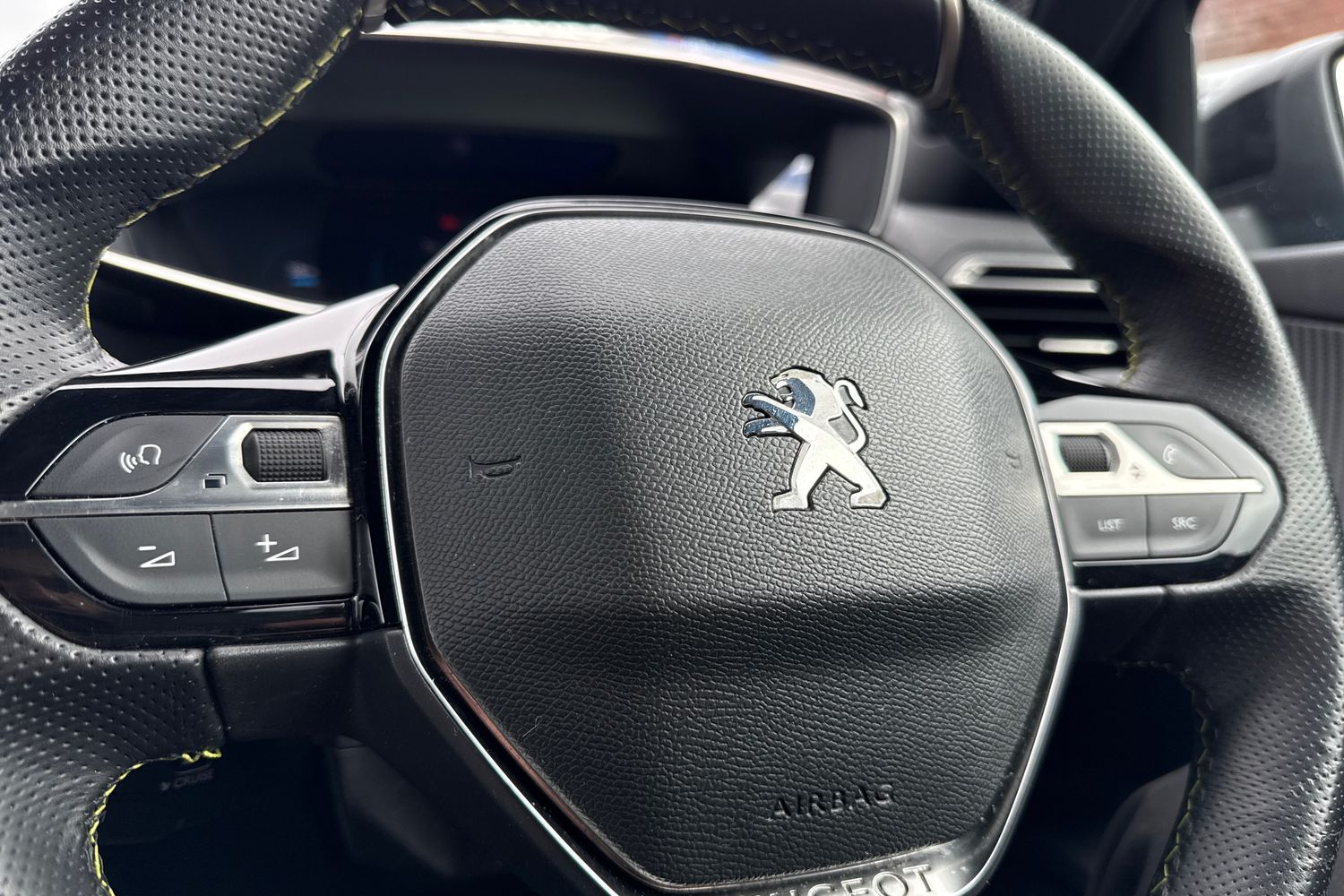 Used Peugeot E-2008 2023 for sale - 78084228: Photo 56