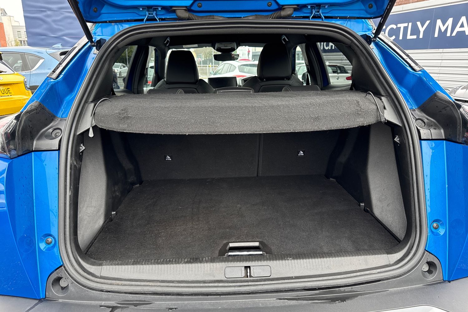 Used Peugeot E-2008 2023 for sale - 78084228: Photo 7